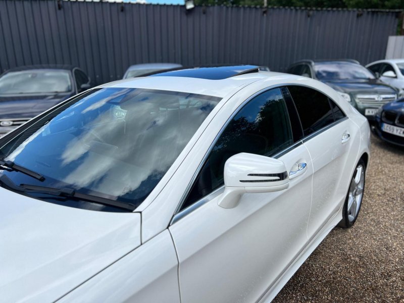MERCEDES-BENZ CLS