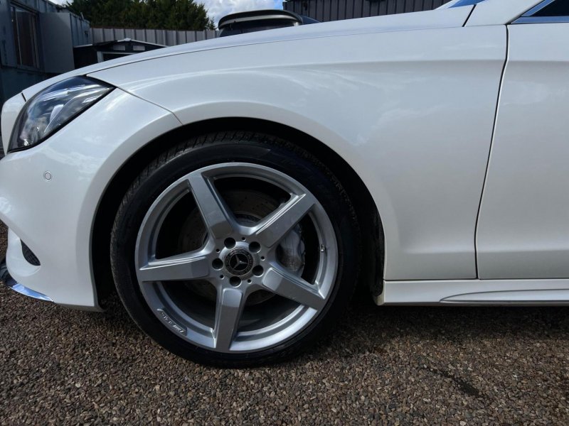 MERCEDES-BENZ CLS