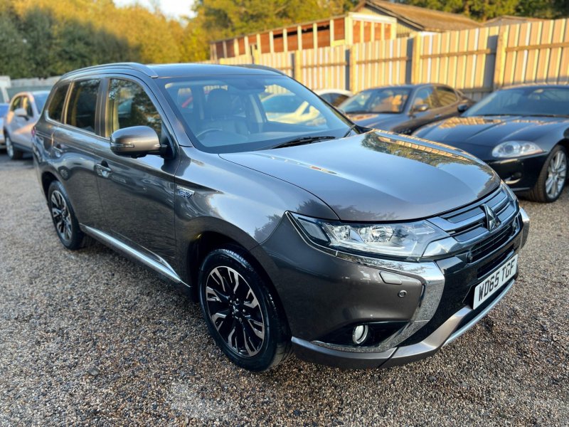 MITSUBISHI OUTLANDER