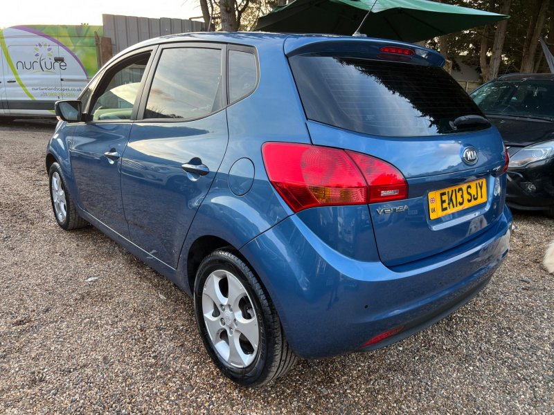 KIA VENGA