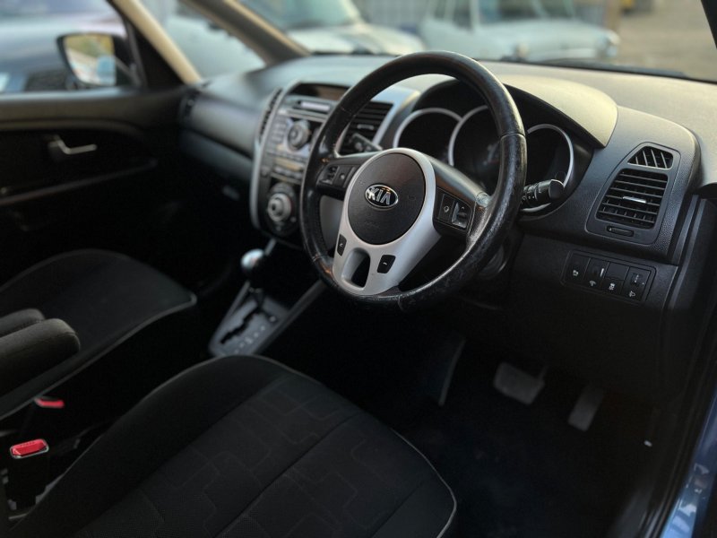 KIA VENGA
