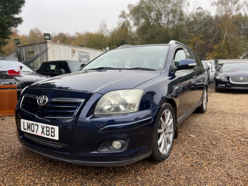 TOYOTA AVENSIS