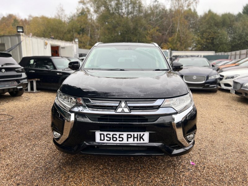 MITSUBISHI OUTLANDER
