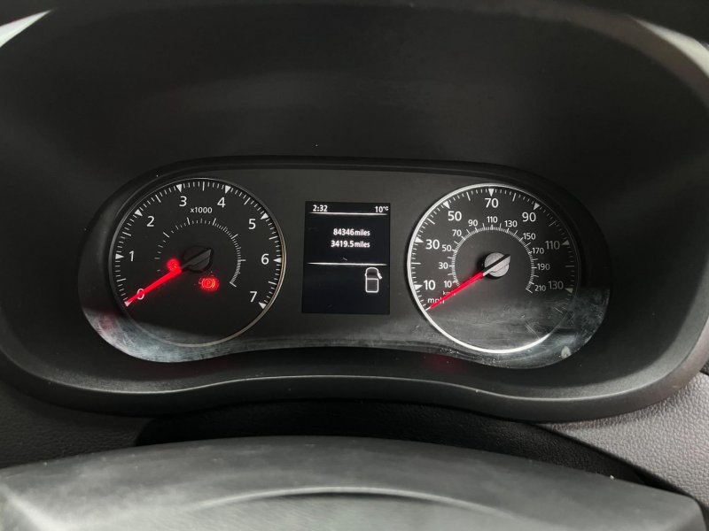 NISSAN NV400