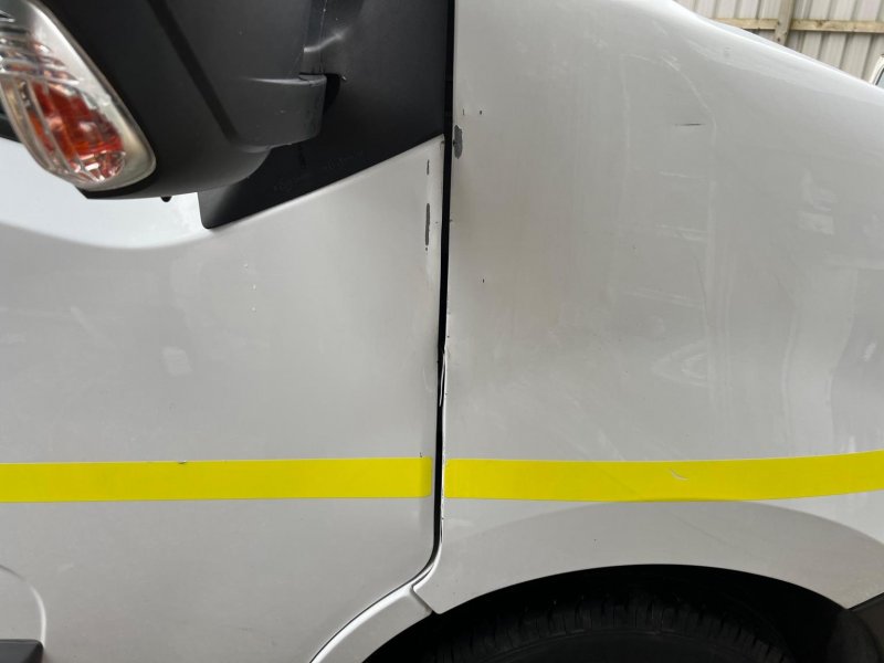 NISSAN NV400