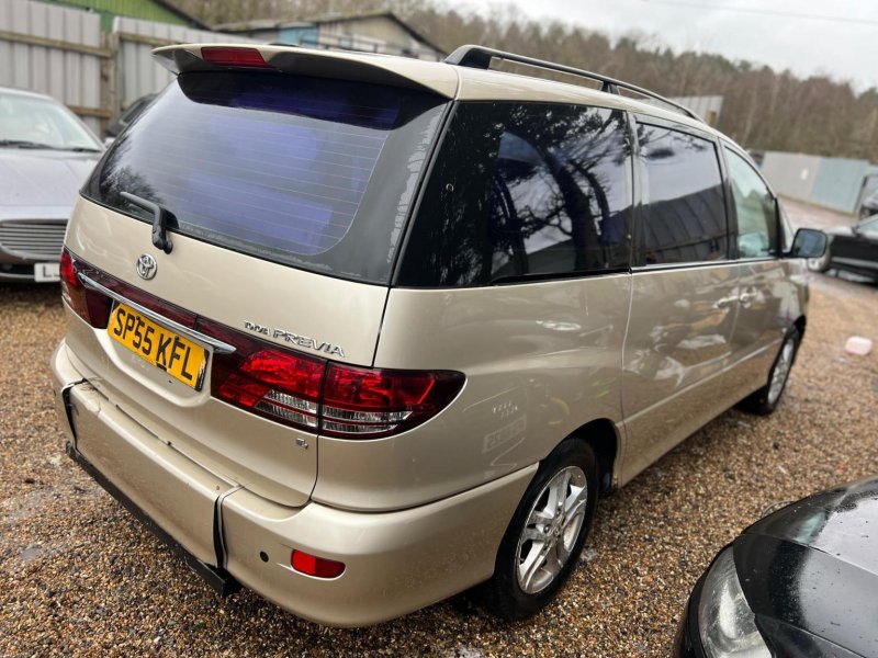 TOYOTA PREVIA