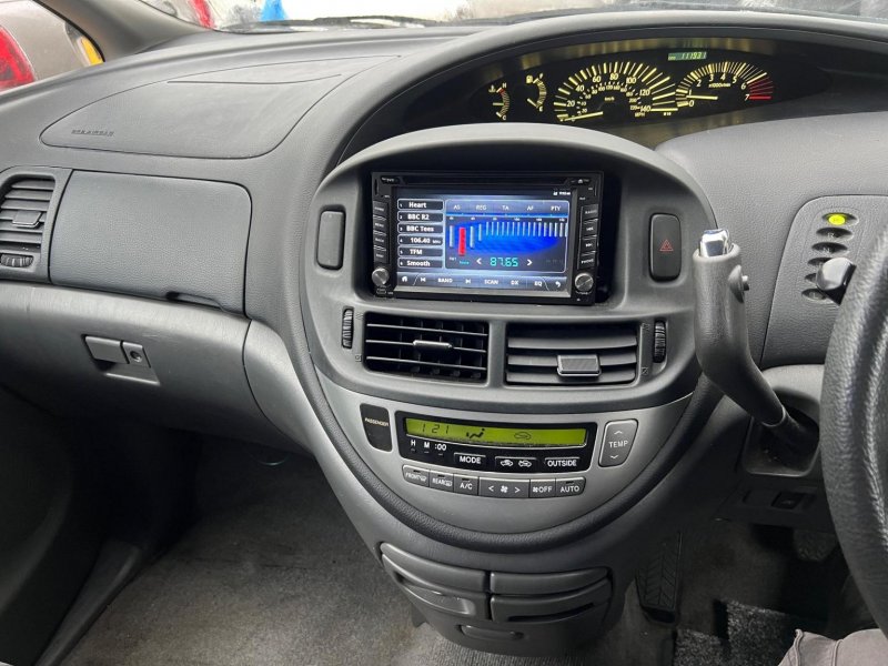 TOYOTA PREVIA