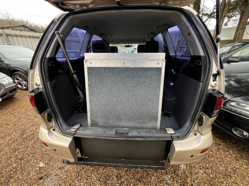 TOYOTA PREVIA